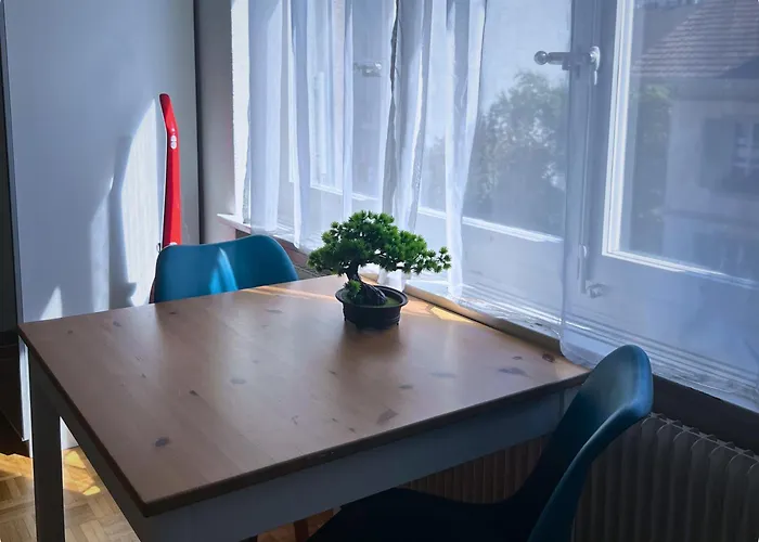 Flurinn - In - Self Check-in Апартаменти *